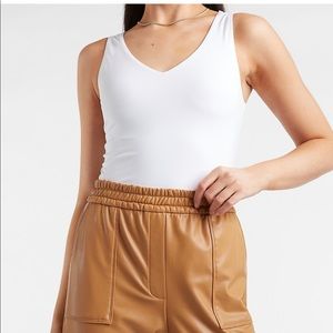 Express Body Contour White V-Neck Bodysuit